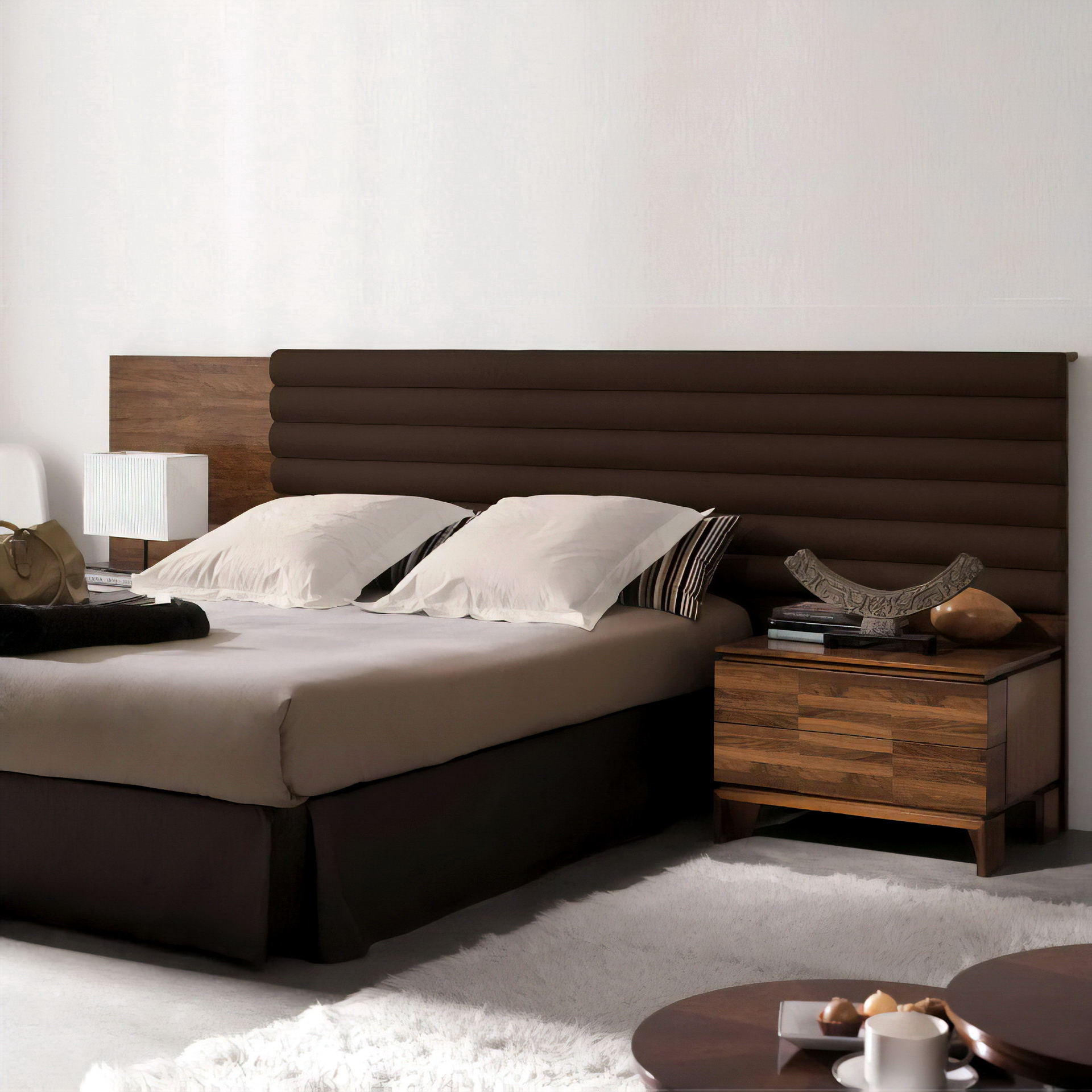 Dormitorio cama tapizada Quorum-3Q6152-4 by HURTADO en muebles antoñán® León