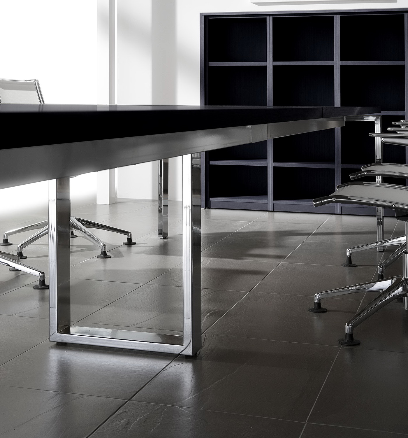 Despacho moderno mesa Concepto-detalle-negro-08 by Ofifran en muebles antoñán® León