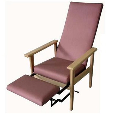 Sillon geriatría Mod.200 reclinable+reposapies by Juraen Confort en muebles antoñán® León